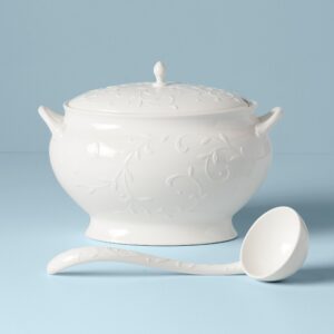 Embossed Scroll Soup Tureen Set,3-Piece